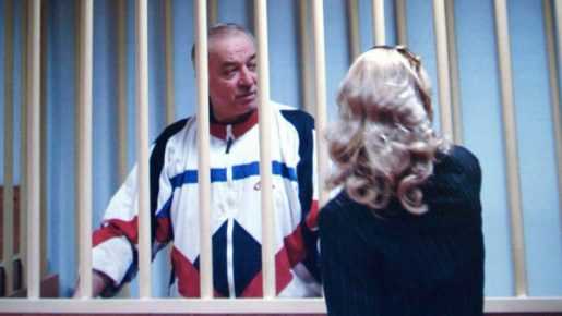Ex espía ruso grave tras ser envenenado en el Reino Unido