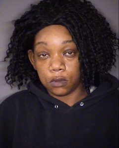 Texas: Mujer ataba hijos con cadenas y collares perro