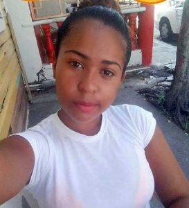 Enfrentamiento entre bandas deja un mujer muerta