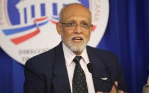 Gobierno dice no romperá diálogo médicos