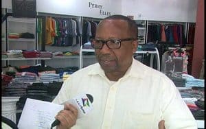 Asaltan al comerciante Carlos Lora