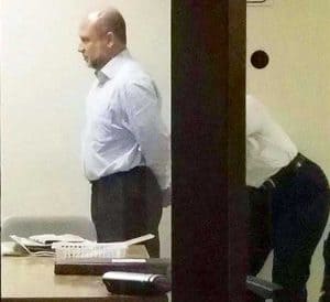 Suspenden sacerdote acusado violación