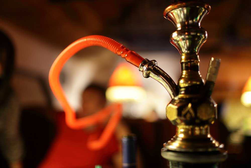 Salud Pública prohíbe uso de hookah en lugares cerrados