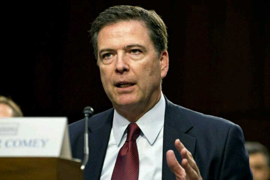 Exdirector del FBI, James Comey, dice gobierno Trump lo difamó