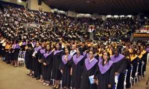 UASD graduó ayer 569 nuevos profesionales en Santiago