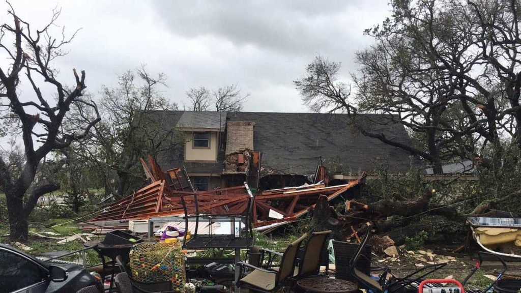Al menos un muerto por Harvey en Texas