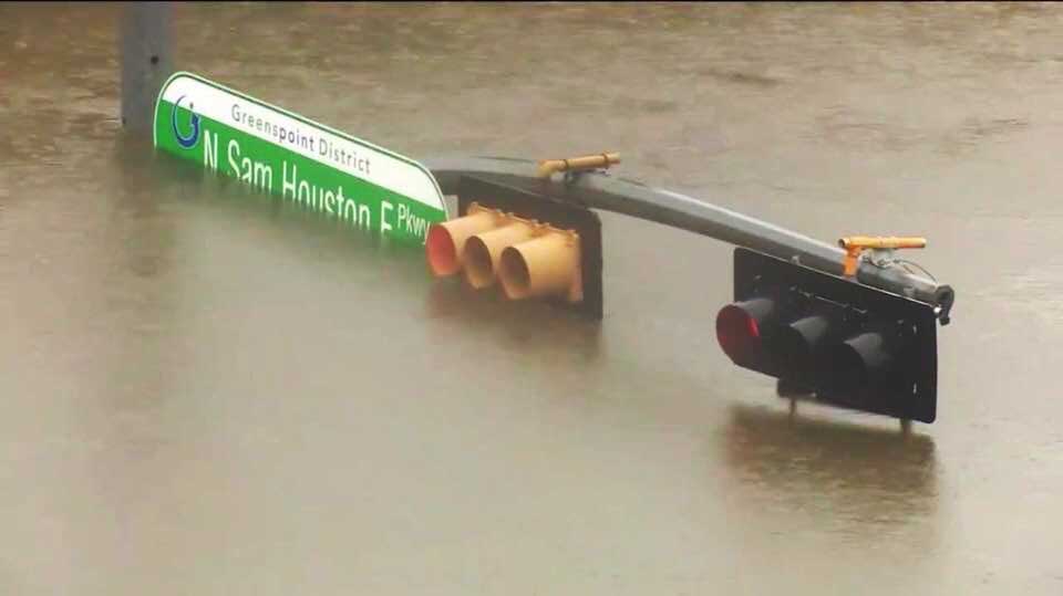 Al menos cinco muertos tras paso de Harvey en Texas