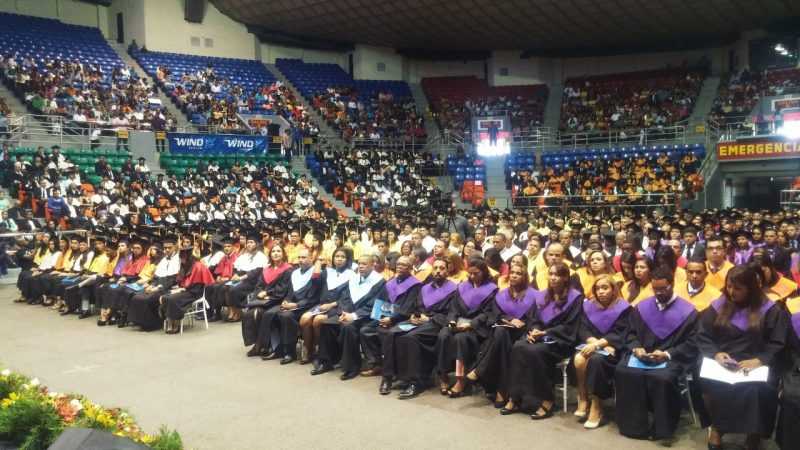 UASD celebra graduación en su recinto Santiago