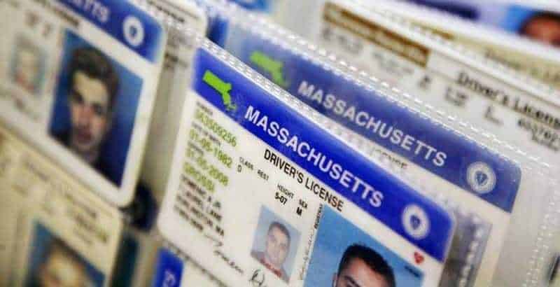 Massachusetts: Dominicanos vendían documentos a ilegales