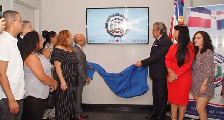 Consulado RD-NY inaugura mural folklórico digital “Normandía Maldonado”