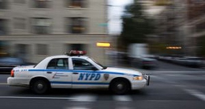 Policía NY persigue ladrón armado azota el Alto Manhattan