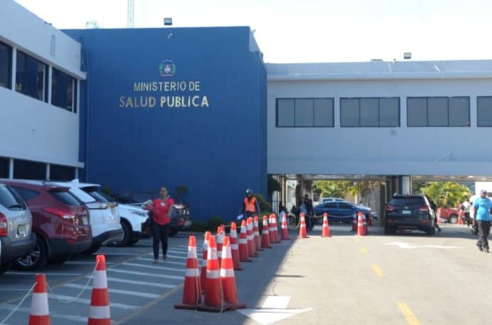 Salud Pública tomará medidas en Santiago contra covid-19