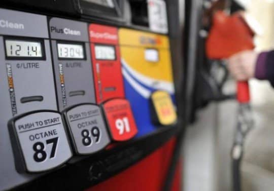 Bajan precios de los combustibles entre RD$1.20 y RD$6.80
