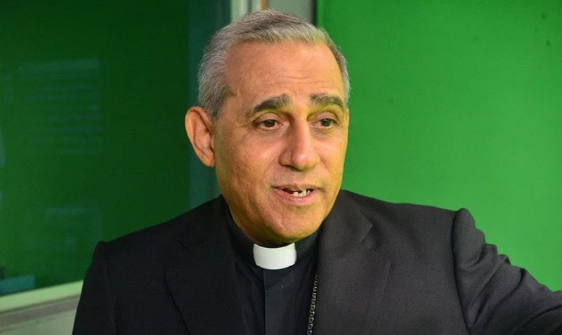 Arzobispo de Santiago preocupado por aumento casos covid-19