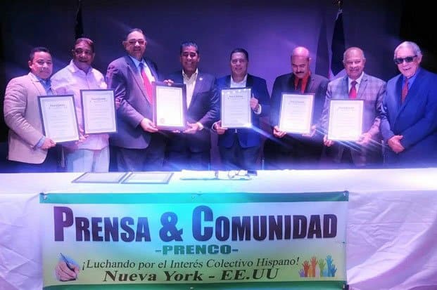 Políticos y empresarios asisten celebración aniversario Entérate NY