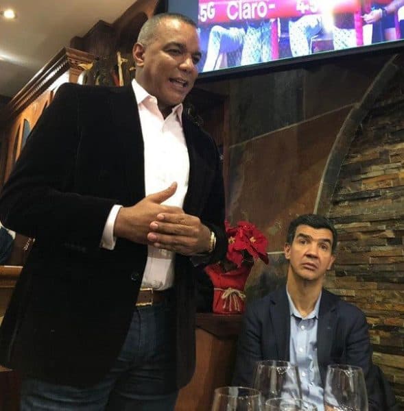 El influyente empresario dominicano en esta ciudad, Carlos Gómez, hizo un llamado a la comunidad hispana, especialmente a la dominicana, para que apoyen al concejal Ydanis Rodríguez en sus aspiraciones para “Defensor del Pueblo” por NYC.