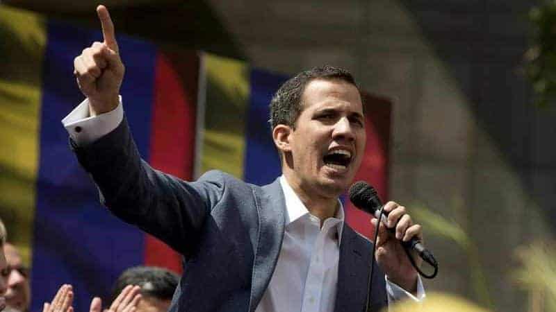 Guaidó llama a protestas en Venezuela el viernes
