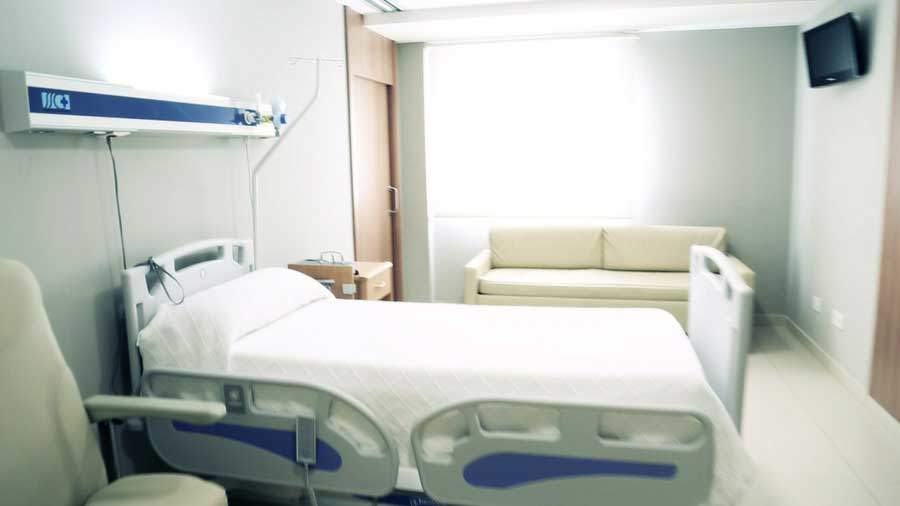 Paciente se suicida en habitación de clínica