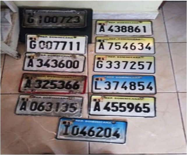 Grupo robaba placas de vehículos en Puerto Plata