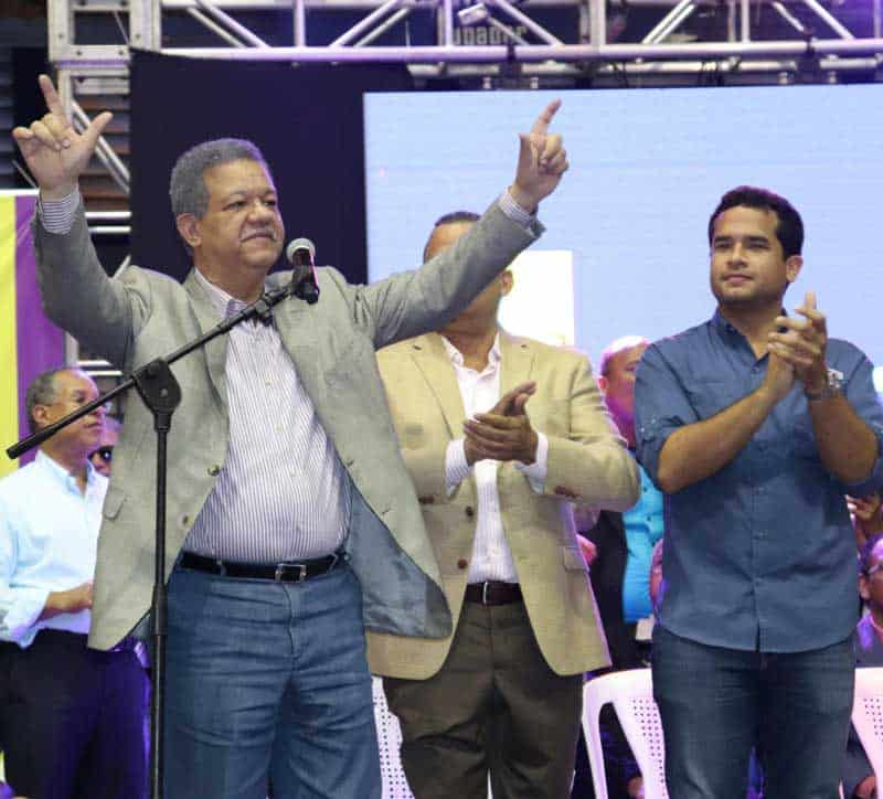 Leonel Fernández valora participación de la mujer en la política