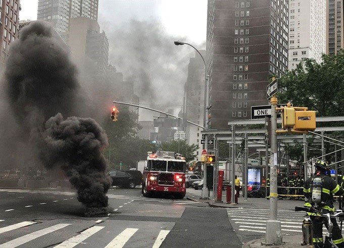 Cuatro heridos y pánico por explosiones subterráneas en Manhattan