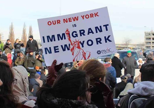 Inmigrantes en NY aportaron 228 mil millones dólares PIB