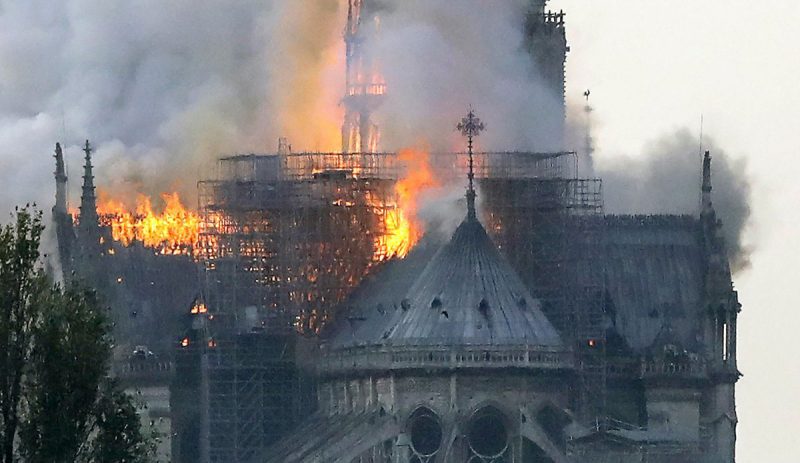 Dicen fue accidental fuego Catedral Notre Dame