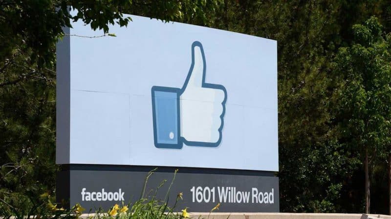 Anunciantes hacen boicot a Facebook