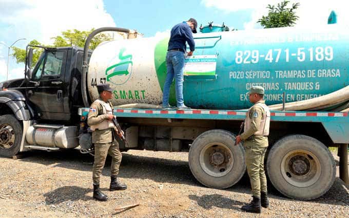 camión lanzó desechos río jacagua