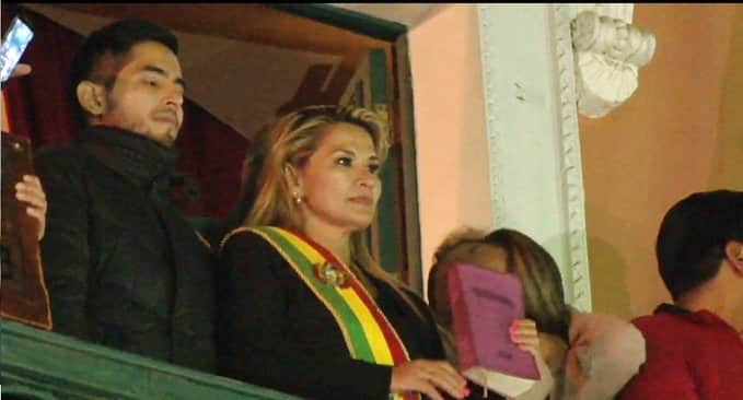 Jeanine Áñez presidenta de bolivia