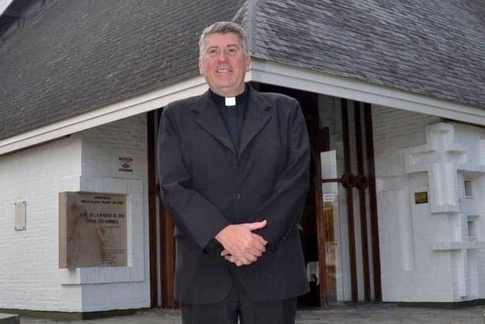 Sacerdote argentino se pega tiro en la cabeza