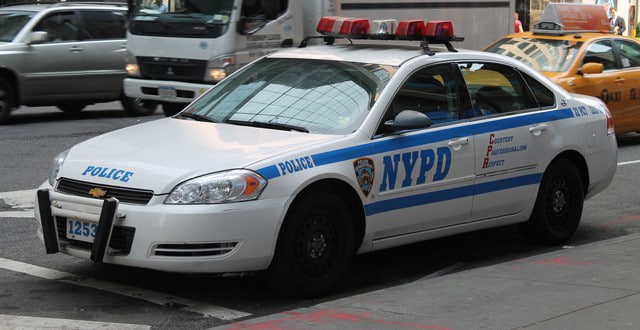 Roban patrulla de la Policía en Nueva York