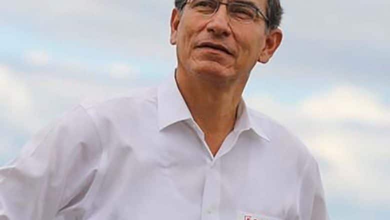 Vizcarra destituido por el Congreso de Perú