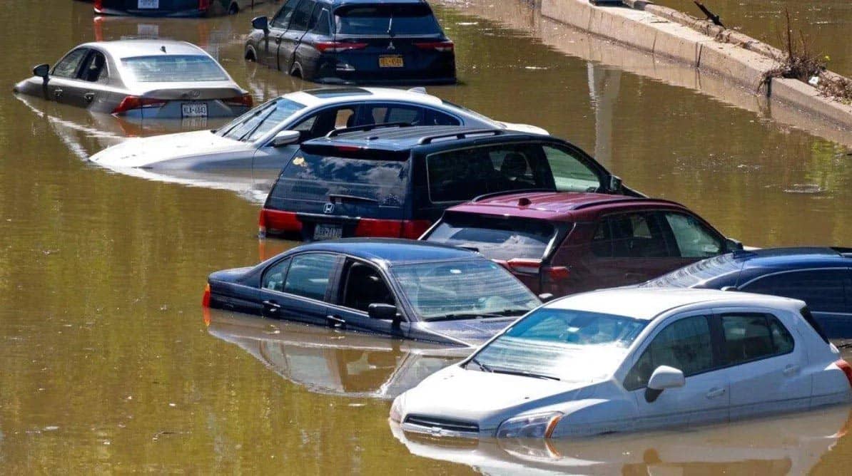 Recompensa por vehículos dañados en inundación Ida