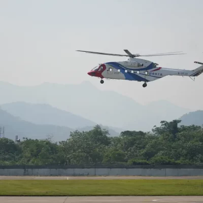 Realiza vuelo inaugural helicóptero AC313A de China