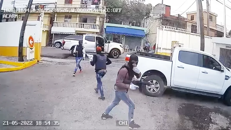 Policía investiga asalto de película en Santo Domingo Este