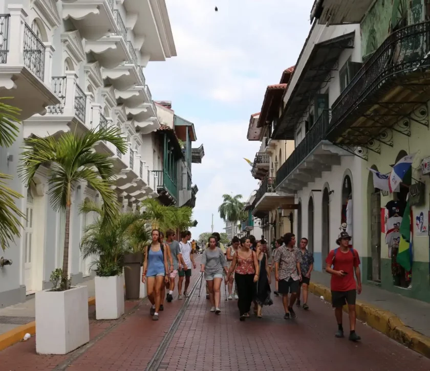 Crece 350% arribo de visitantes internacionales a Panamá 