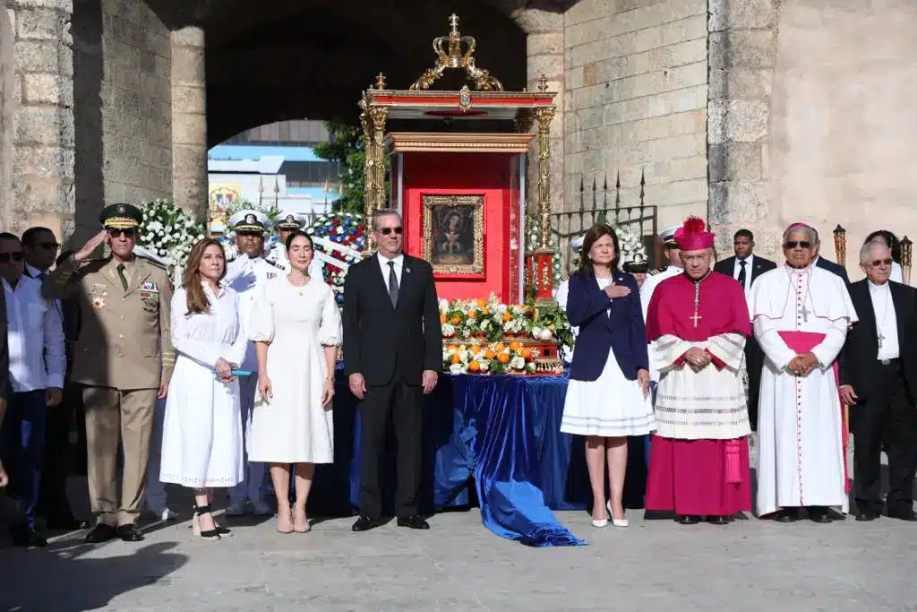 Abinader encabezó actos coronación Virgen de la Altagracia