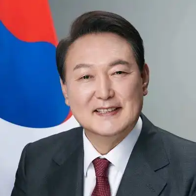 Presidente surcoreano indulta vicepresidente de Samsung