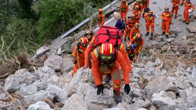 Cifra de muertes por sismo en China sube a 86