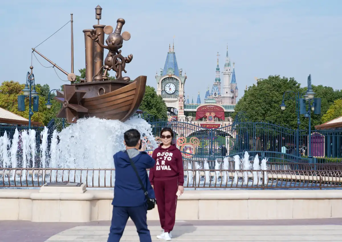 Shanghai Disneyland suspende operaciones