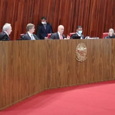 Corte electoral de Brasil rechaza denuncia del partido de Bolsonaro