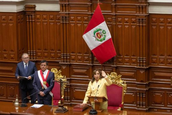 Lula desea éxito para reconciliar a Perú a la presidenta Dina Boluarte
