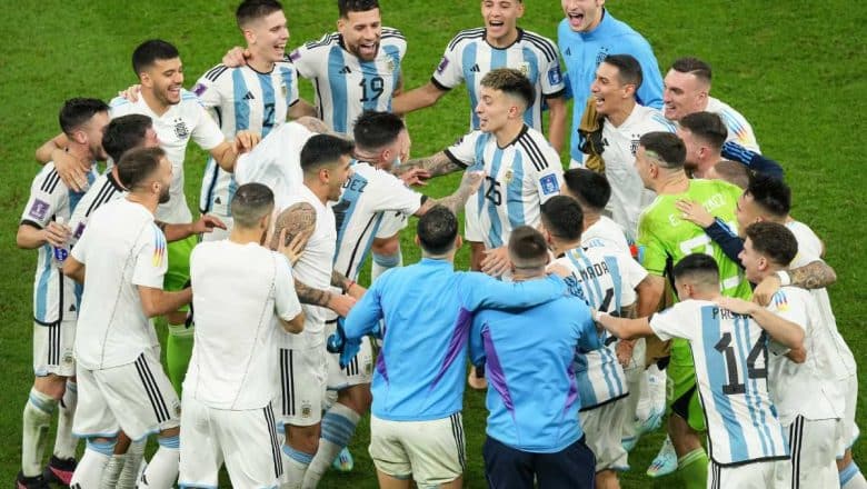 Messi y Álvarez llevan a Argentina a final de Copa Mundial de Fútbol