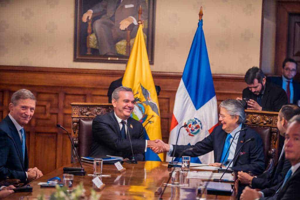 RD y Ecuador acuerdan posible explotación de gas natural