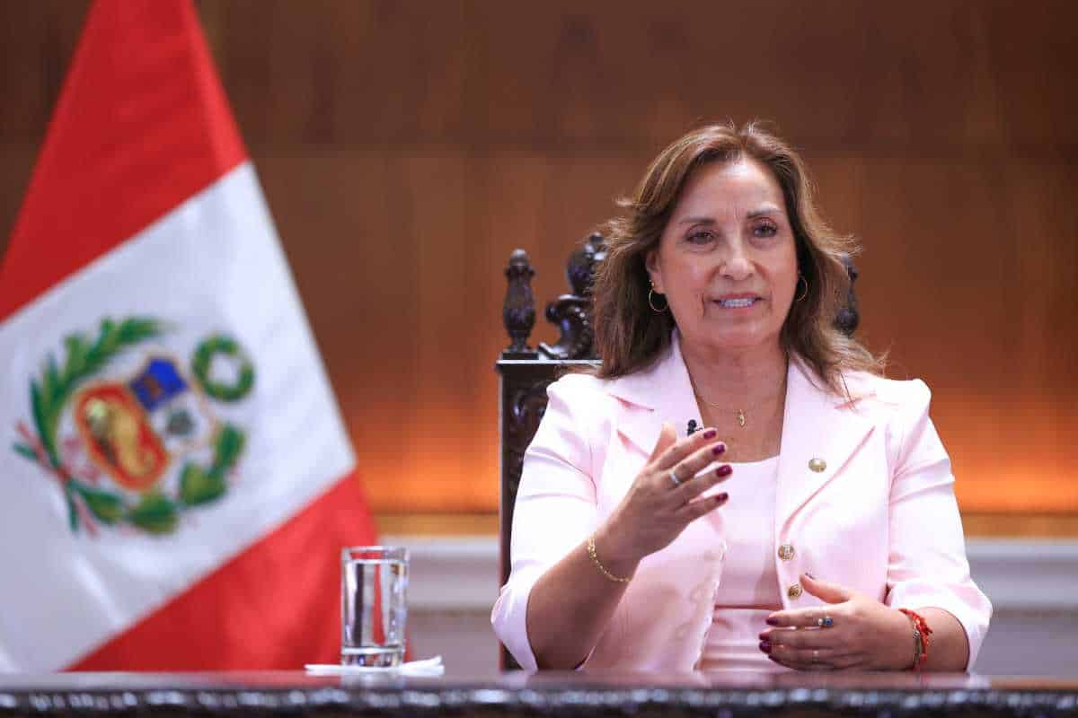 Presidenta Perú declara ante Fiscalía por muertes en protestas