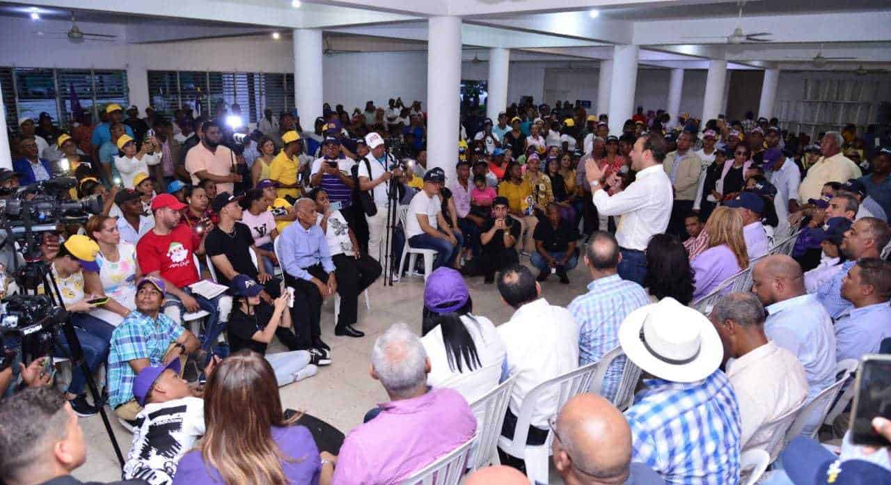 Abel Martínez pone a vibrar en Santo Domingo Oeste