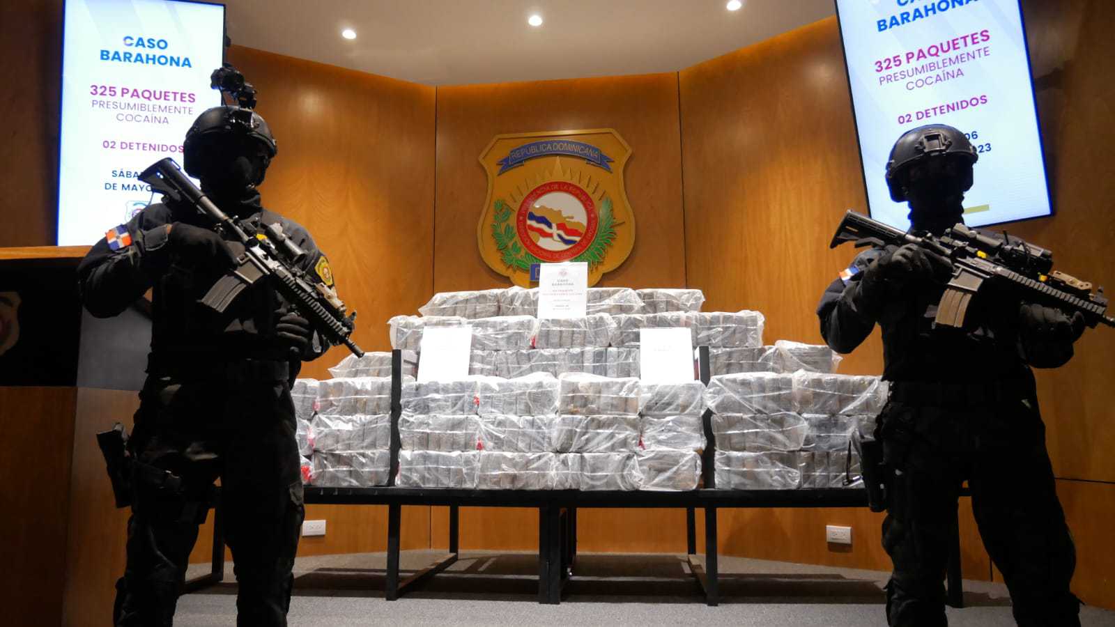 Descubren gran cantidad de droga en Barahona: 325 paquetes