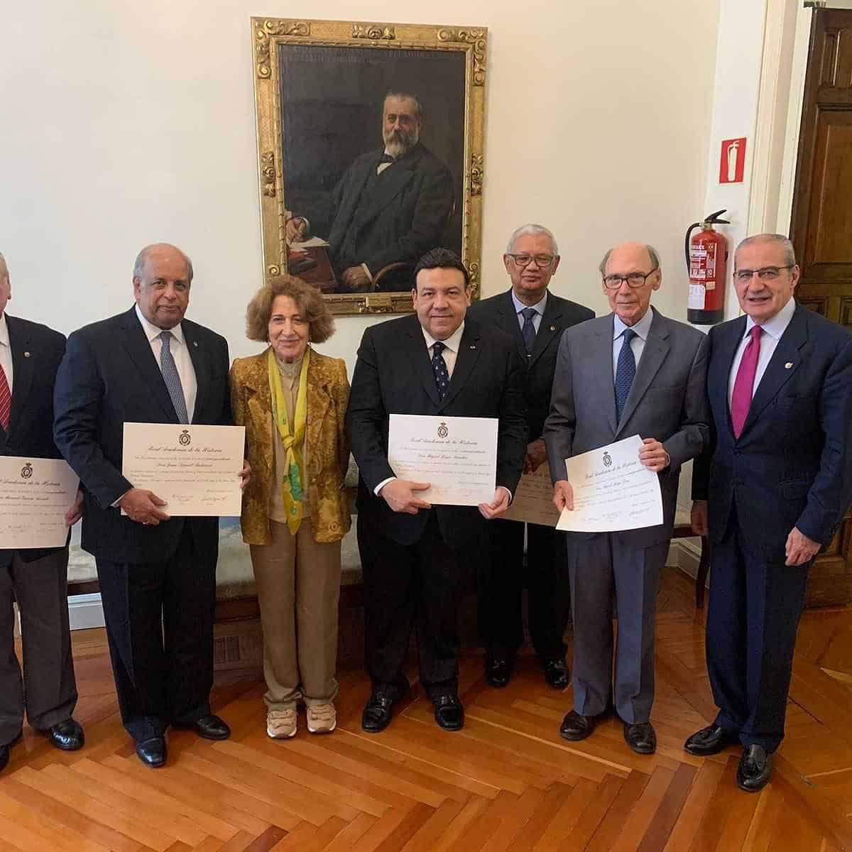 Reconocimiento de la Real Academia España a 5 Dominicanos
