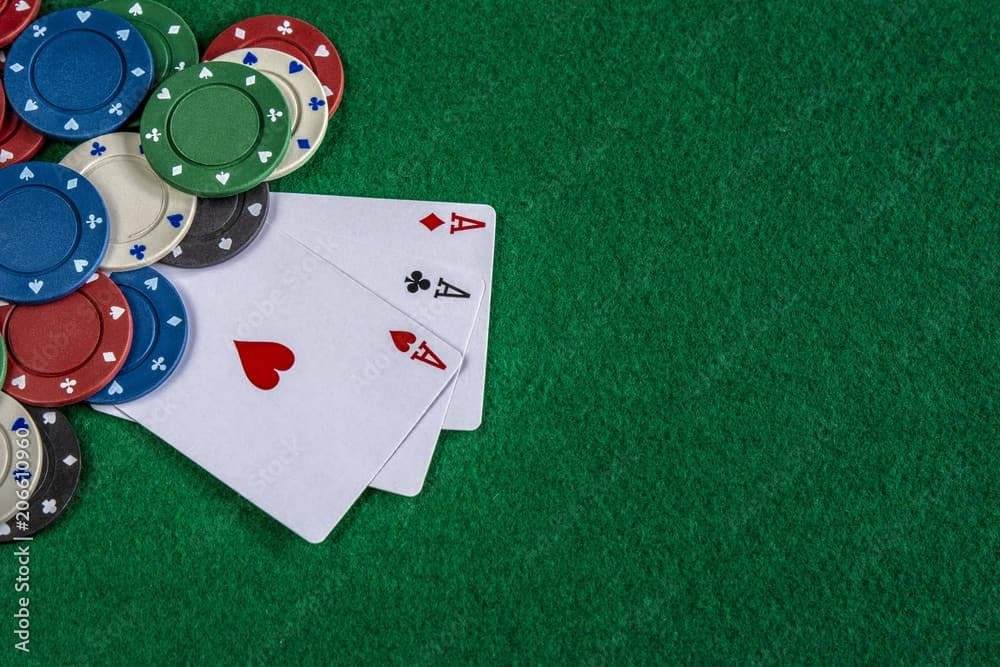 cartas y fichas de casino